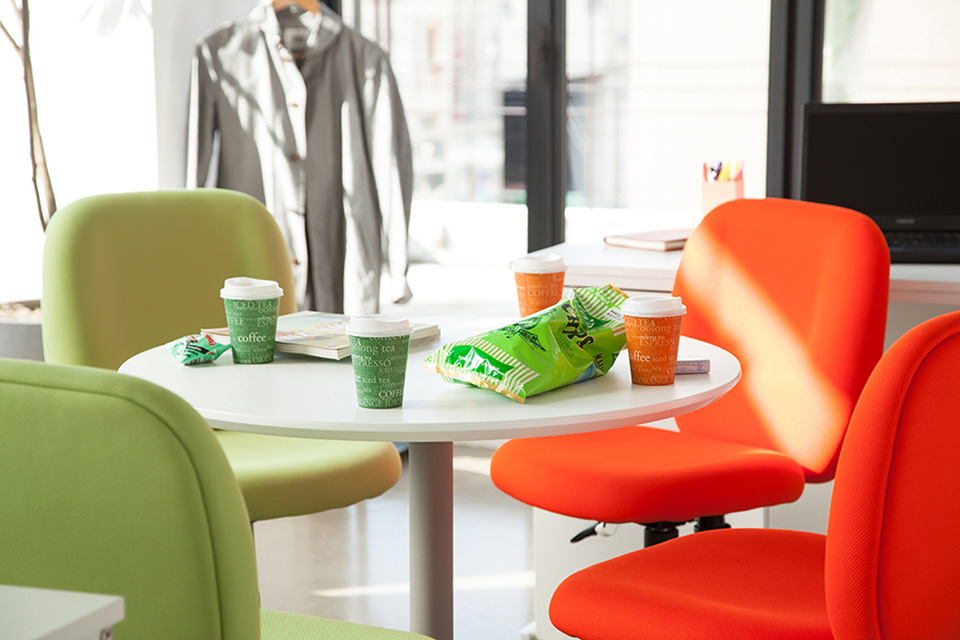 ブランディングデザイン｜イメージキービジュアル・カタログパンフレットデザイン1