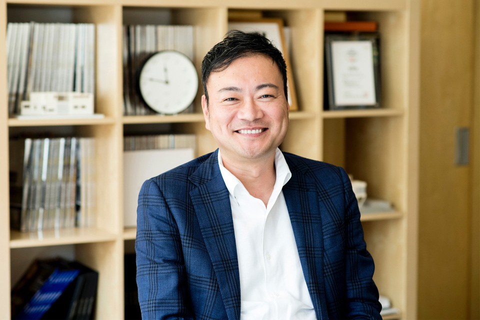 ブランディングデザイン｜人物撮影1