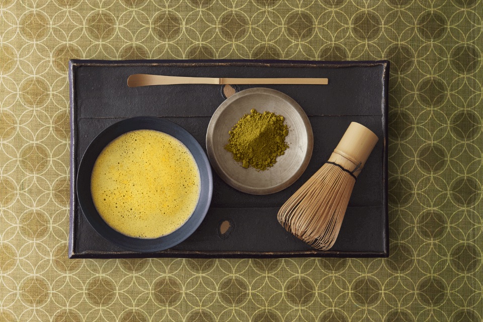 ブランド　キービジュアル　カラーバリエーション03