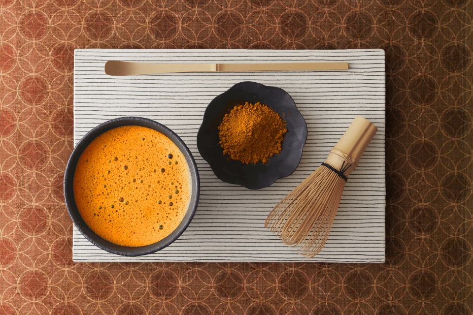 ブランド　キービジュアル　カラーバリエーション04